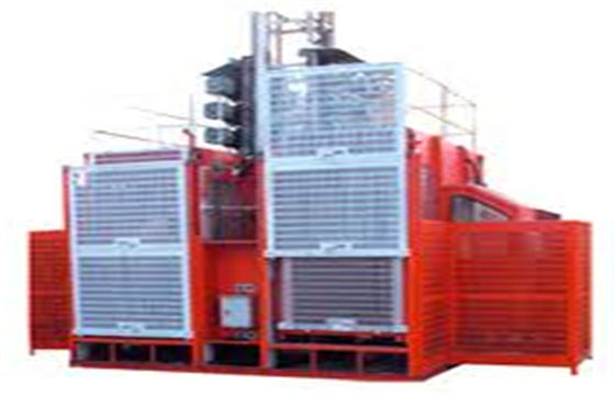 Painted Or Hot Dipped Zinc Building Site Hoist SC200 / 200 With Loading Capacity 2000 kg