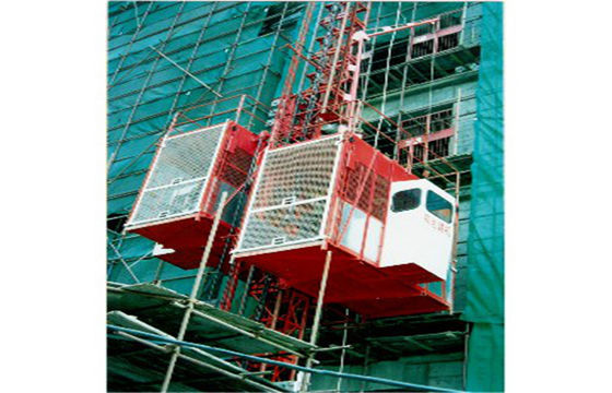 Twin Cage Red Passenger Hoist Elevator 2000kg SC200 / 200 For Construction