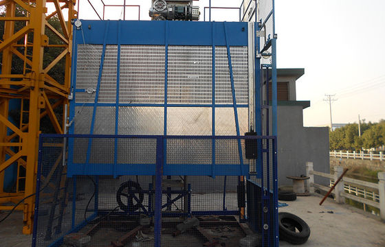 Building Personal / Material hoist 