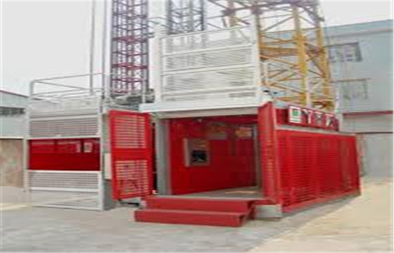1000 kg Building Site Hoist SS100 / 100 With Typical Steel Rope Length 150 m