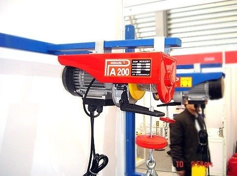 100kg - 1000kg Mini Electric Wire Rope Hoist With 220V Voltage For Home Application / Civil Use
