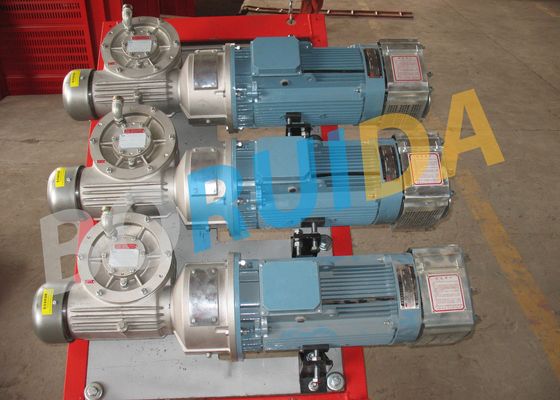 Passenger and Goods Construction Material Hoist Double Cage SC200 / 200