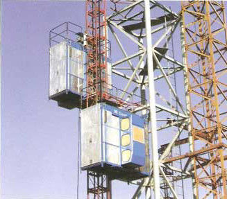 Custom 1200kg Yellow Material Construction Single Cage Hoist 3.2 x 1.5 x 2.5m